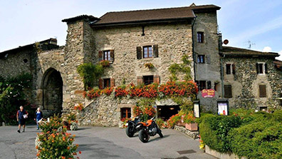 文旅（lǚ）特色小鎮應“以小謀大”